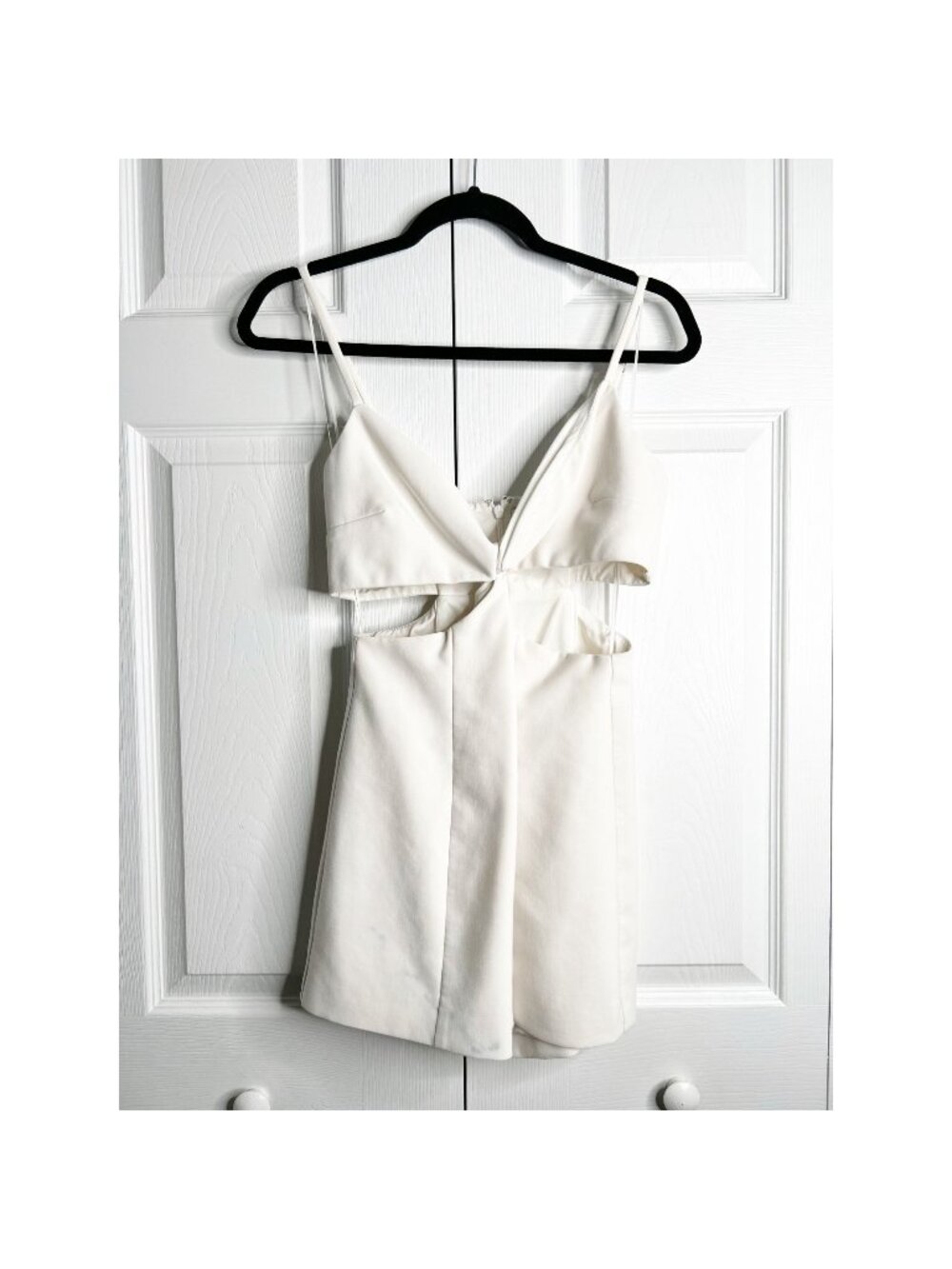 Likely Ollie White V-Neck Cutout Sleeveless Romper Women's Size 2